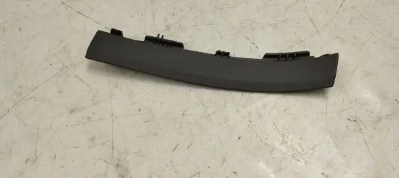 Audi Q3 8U Dashboard side end trim 8u0868204a