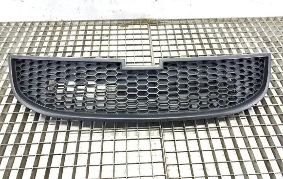 Chevrolet Orlando Front grill 95032033
