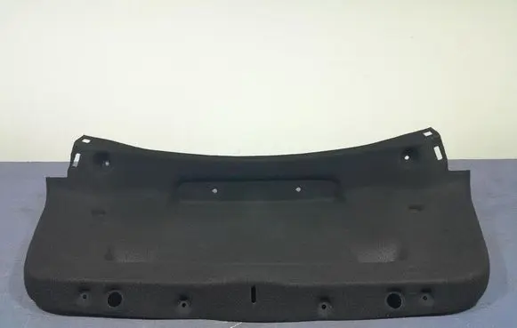 BMW M4 F82 F83 Tailgate/boot cover trim set 7477422
