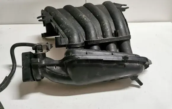 Nissan Qashqai Intake manifold