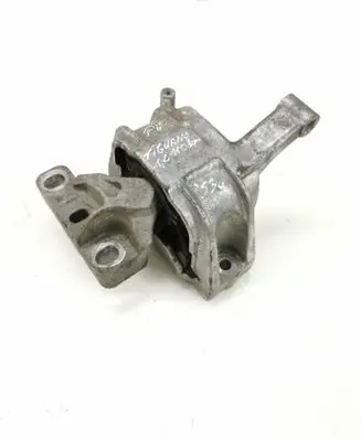 Volkswagen Tiguan Engine mount bracket 5N0199262