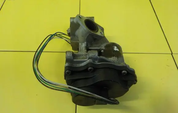 Land Rover Range Rover L322 EGR thermostat 6H4Q9D475DC