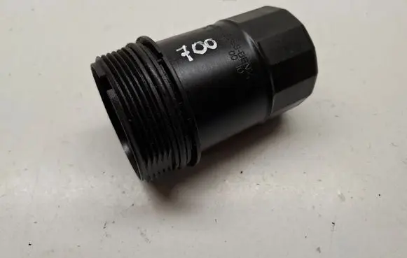 Mercedes-Benz SL AMG R231 Oil filter cover 2761800010 A2761800010