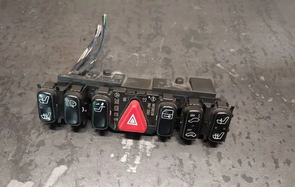 Mercedes-Benz E W210 Seat heating switch 2108200151 2088200310