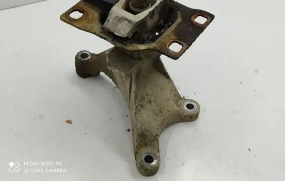 Ford Transit - Tourneo Connect Engine mounting bracket