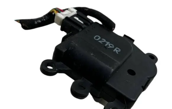 Mazda 3 II Air flap motor/actuator 0219R