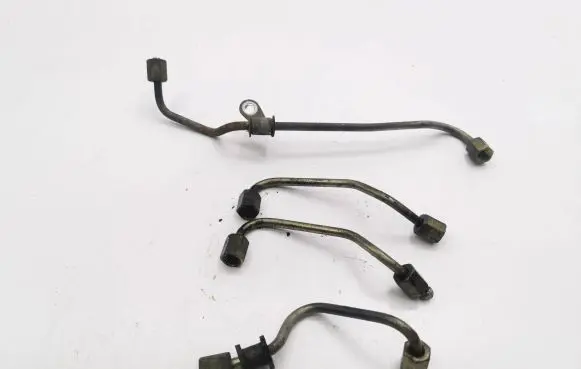 Honda CR-V Fuel injector supply line/pipe 