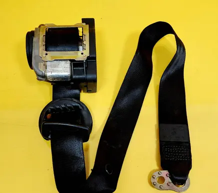 Volkswagen PASSAT B5 Front seatbelt 560699900