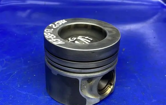 Audi A3 S3 8P Piston 03L101T