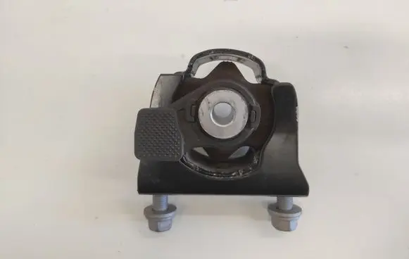 Lexus NX Engine mount bracket