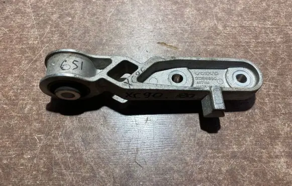 Volvo XC90 Gearbox mount 31359890