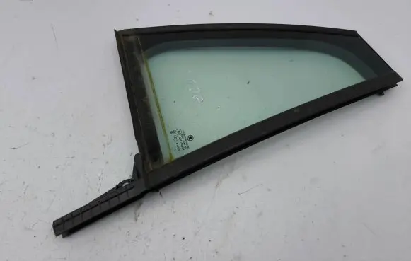 Skoda Octavia Mk4 Rear vent window glass 5E7845214