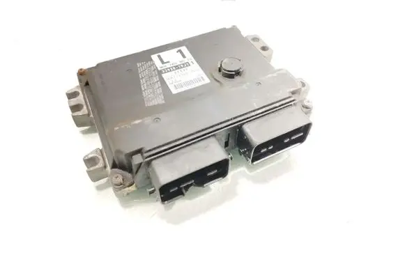 Suzuki SX4 Engine control unit/module 33920-79J1