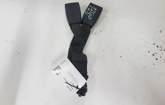 KIA Magentis Middle seatbelt buckle (rear) 