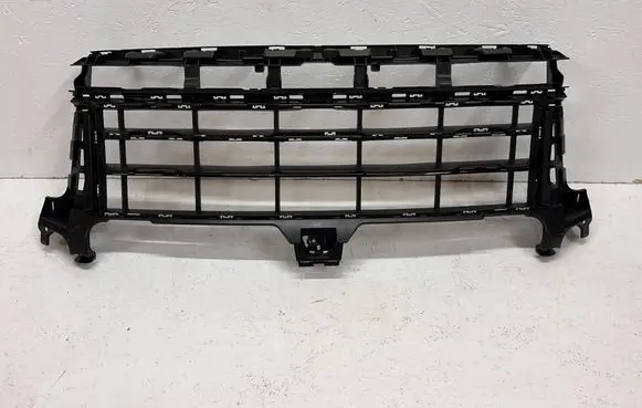 Front bumper upper radiator grill