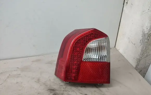 Volvo V70 Rear/tail lights 30698983
