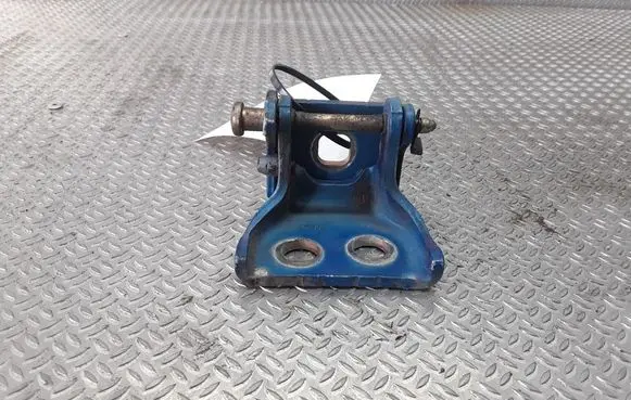 Peugeot 307 Front door upper hinge