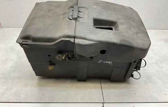 Battery box tray