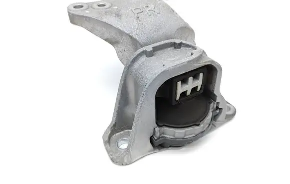 Nissan Rogue Engine mount bracket 20080912