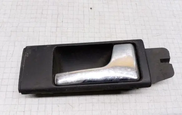 Audi A6 S6 C4 4A Front door interior handle 4A0837020