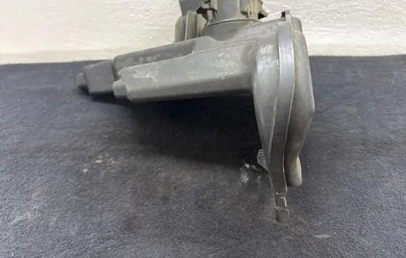 Peugeot 508 Air intake duct part 9803074280
