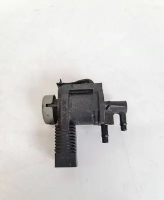 Volkswagen Golf V Turbo solenoid valve 1J0906283C