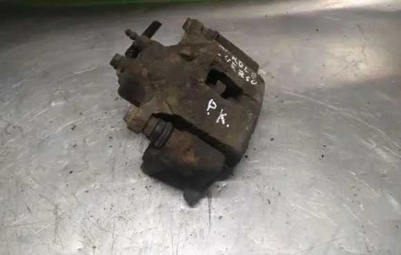 Toyota Corolla Verso E121 Front brake caliper