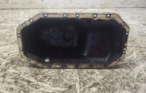Volkswagen Polo III 6N 6N2 6NF Oil sump 030103601M