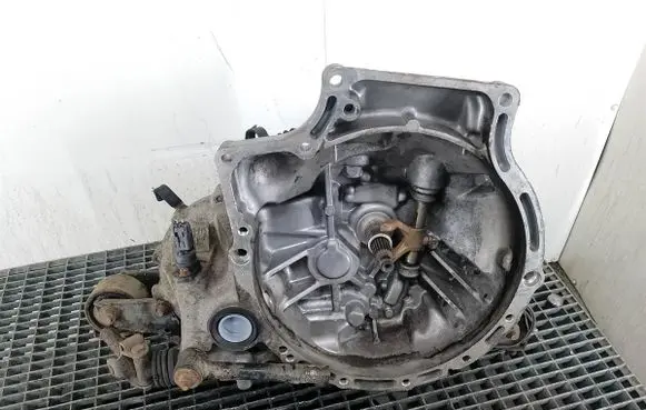 Mazda Demio Manual 5 speed gearbox 