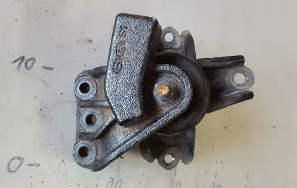 KIA Rio Engine mount bracket 