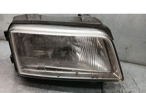 Audi A4 S4 B5 8D Front reflector 8D0941004E