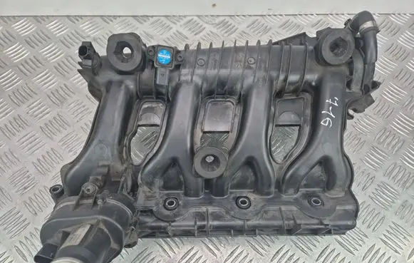 Mercedes-Benz E W212 Intake manifold A2710903037 A2711400004001