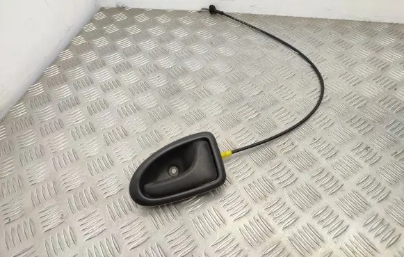 Opel Vivaro Front door interior handle 8200028995