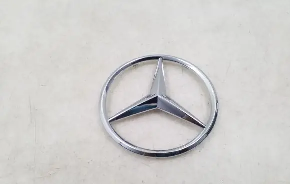 Mercedes-Benz GLA W156 X156 Manufacturer badge logo/emblem A0008171001