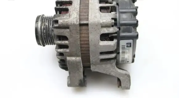 Opel Mokka Generator/alternator 13577154