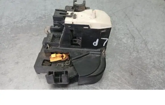 Renault Clio II Front door lock 