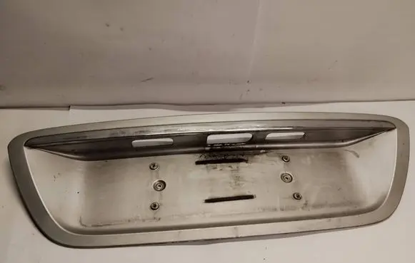 Mercedes-Benz S W220 Trunk door license plate light bar 2207500081 SD3874