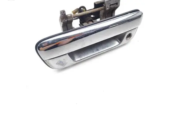 Isuzu Rodeo Tailgate/trunk/boot exterior handle 
