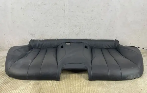 BMW 6 F06 Gran coupe Rear seat 