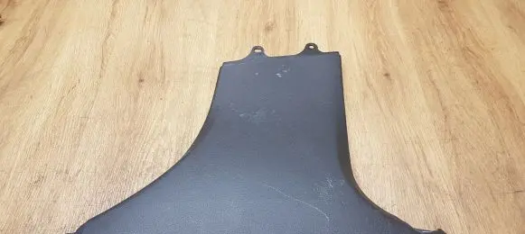 (B) pillar trim (bottom)