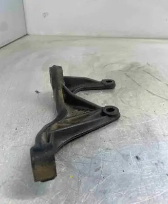 Volvo XC90 Front differential bracket 30735708