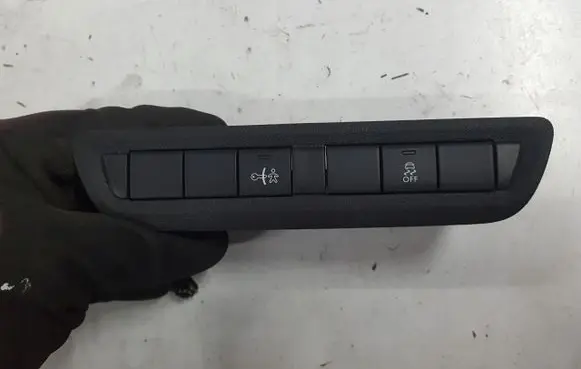 Peugeot 208 I Other switches/knobs/shifts 