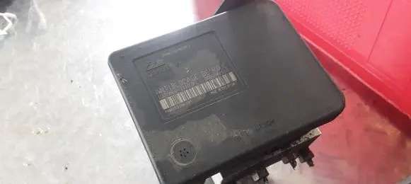 Citroen C5 ABS Pump 10096011103
