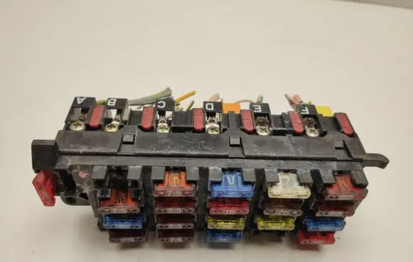 Mercedes-Benz S W140 Fuse module 1405451101