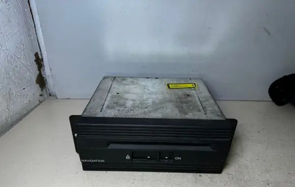 Audi A8 S8 D2 4D Navigation unit CD/DVD player 4D0919887B 4D0919887
