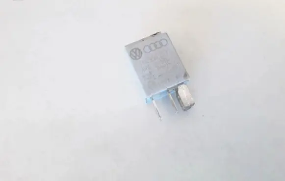 Audi A3 S3 8P Other relay 1k0951253 0332011100