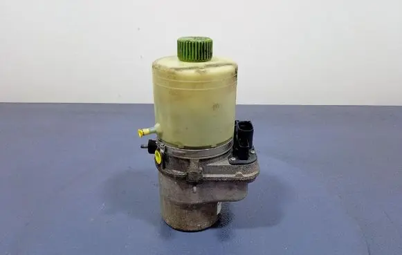 Skoda Roomster (5J) Power steering pump 6Q0423156AB