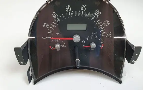 Volkswagen New Beetle Speedometer (instrument cluster) 1C0920920