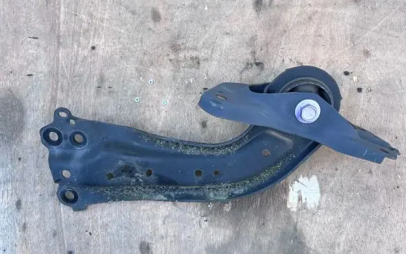 Lexus UX Rear suspension control arm 