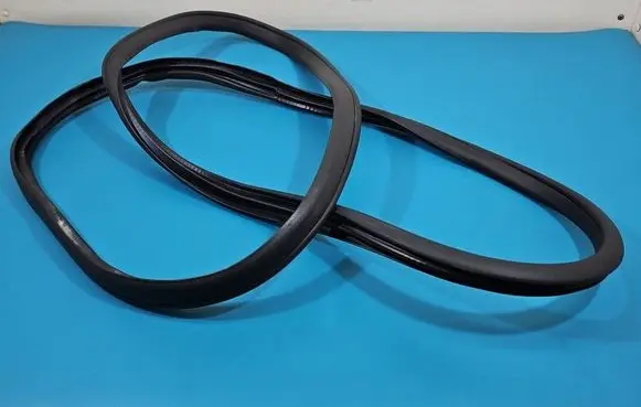 Front door rubber seal